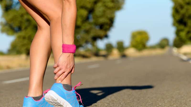 Как лечить надрыв икроножной мышцы