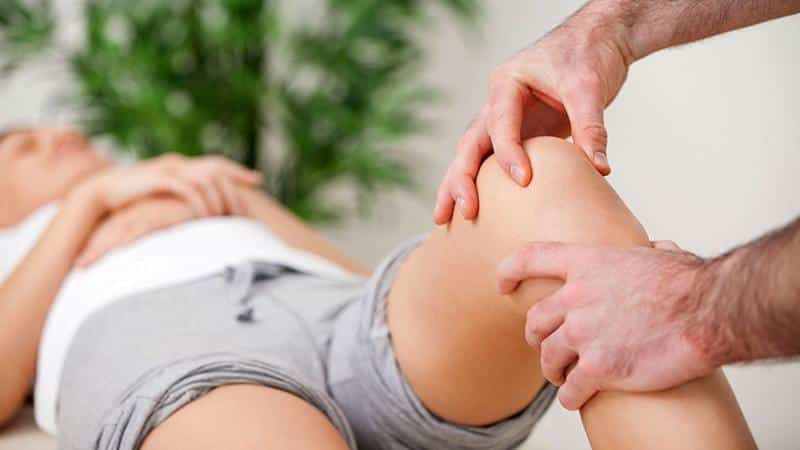 Что может значить тяжесть в коленях