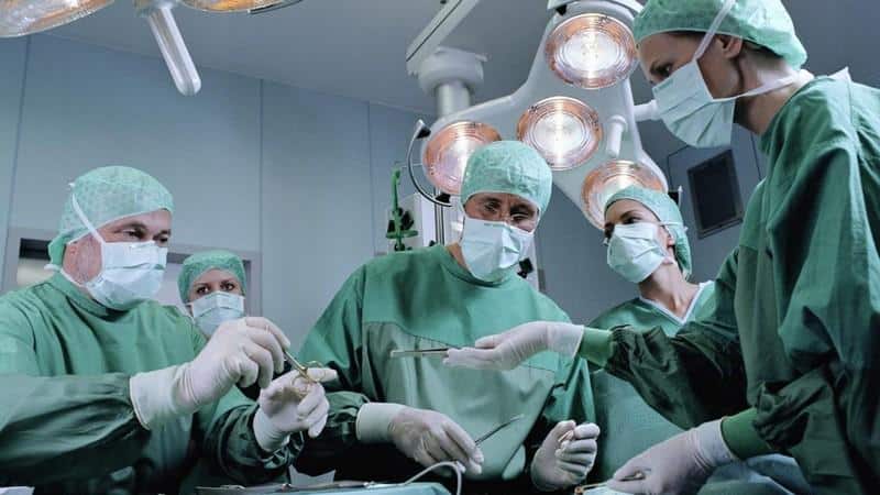 Как проходит операция по удалению копчика